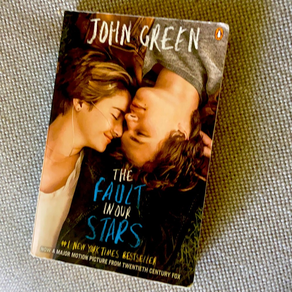 📖 5/25 book - The Fault in our stars - John Green